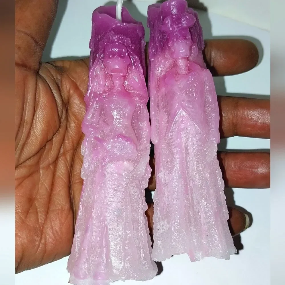 Hand crafted limited edition 2piece zombie couple from our raging skull candle